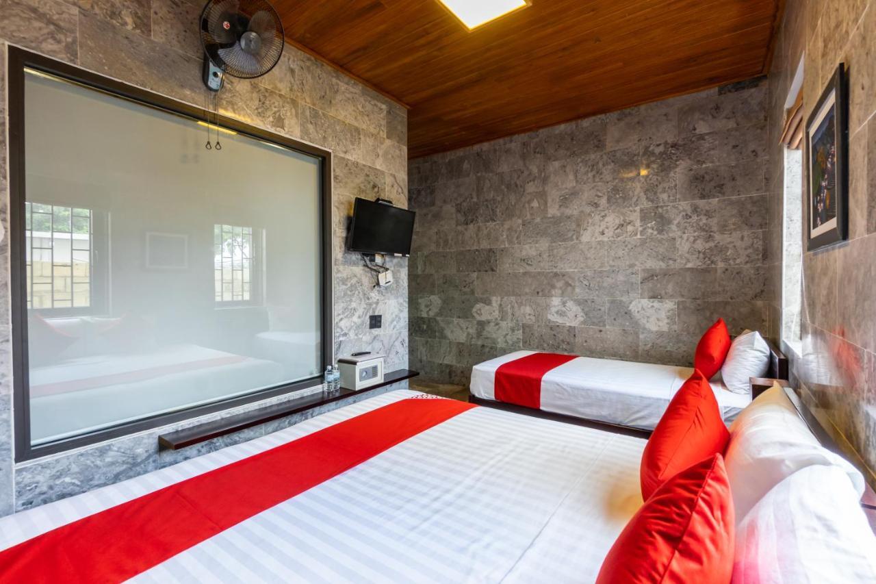 Oyo 467 Hoi An Twin Lake Villa Екстериор снимка